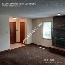 3707 SW Wood Valley Dr in Topeka, KS - Building Photo - Building Photo
