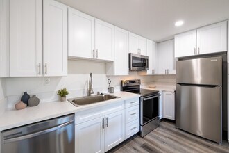 Premier of West Lancaster in Lancaster, CA - Foto de edificio - Interior Photo