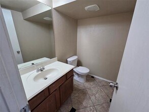 2326 Kingsway Dr in Arlington, TX - Building Photo - Building Photo