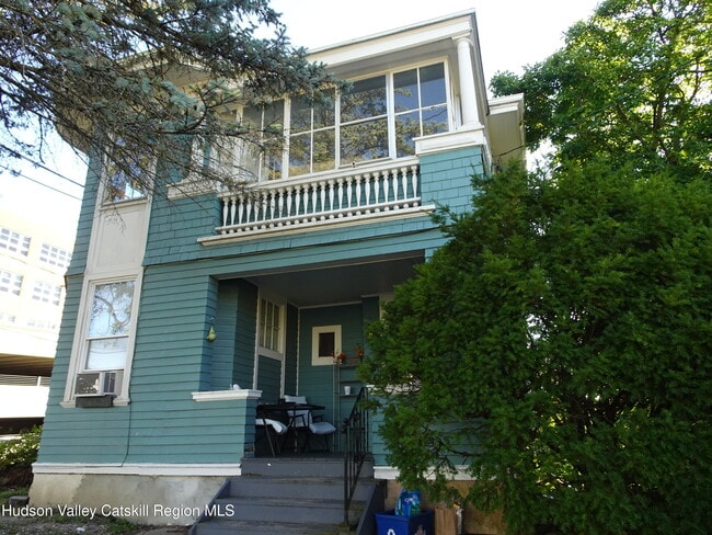 823-825-825 Columbia St in Hudson, NY - Building Photo - Building Photo