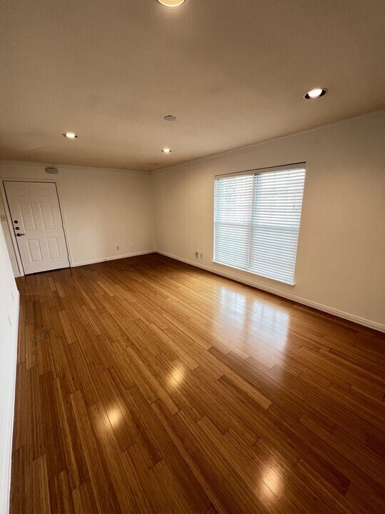 900 S Lamar Blvd in Austin, TX - Building Photo