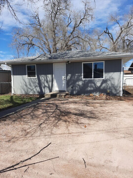 205.5 E Watertown St in Rapid City, SD - Building Photo