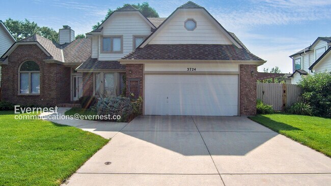 property at 3724 Stratford Ct