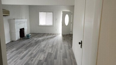 532 W Chestnut St in Anaheim, CA - Building Photo - Building Photo