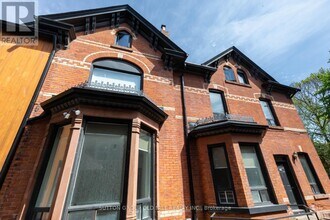 133 Dunn Ave in Toronto, ON - Building Photo - Building Photo