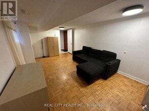 7706 Wildfern Dr in Mississauga, ON - Building Photo - Building Photo