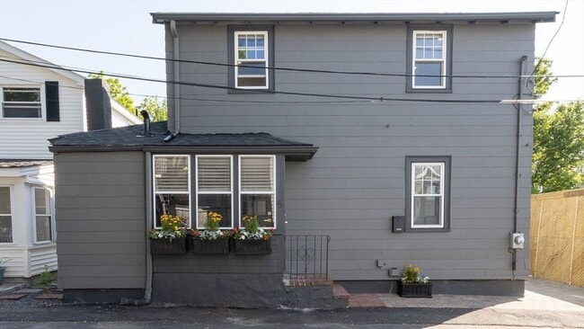 property at 5 Peterson Rd