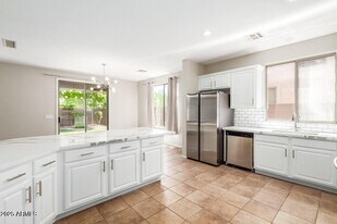 1151 S Hazel St in Gilbert, AZ - Building Photo