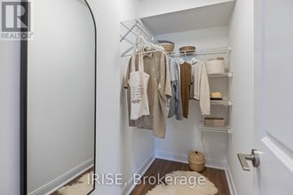 105 Harrison Garden Blvd in Toronto, ON - Building Photo - Building Photo