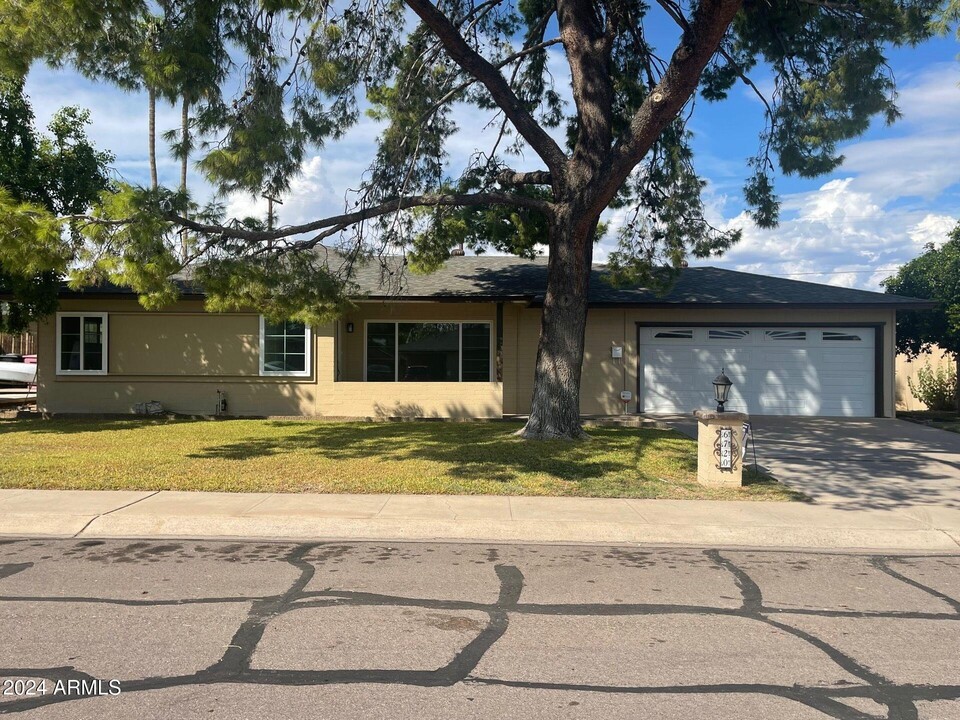 6720 E Hubbell St in Scottsdale, AZ - Building Photo