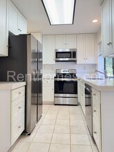 13535 Hike Ln in San Diego, CA - Building Photo - Building Photo