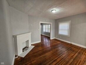 3537 N Capitol Ave in Indianapolis, IN - Building Photo - Building Photo