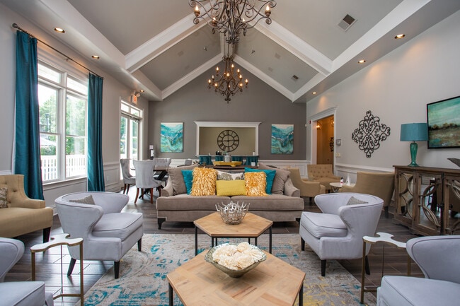 Highland Park Atlanta in Sandy Springs, GA - Foto de edificio - Interior Photo