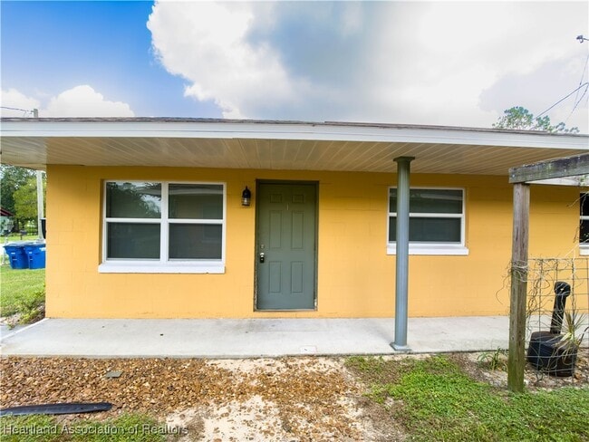 733 Booker Ave in Sebring, FL - Building Photo - Building Photo