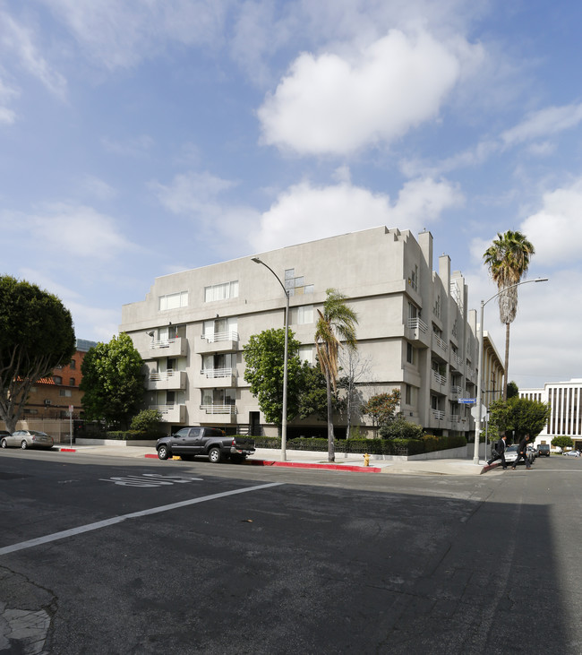 Westmoreland Tower Apartments in Los Angeles, CA - Building Photo - Building Photo