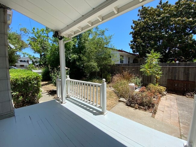190 W K St in Benicia, CA - Building Photo - Building Photo