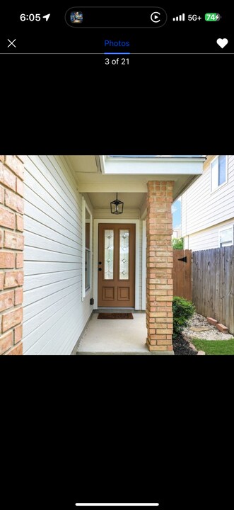 7142 Lynn Lake Dr in San Antonio, TX - Building Photo