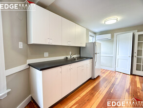 544 Washington St, Unit 2 in Boston, MA - Building Photo - Building Photo