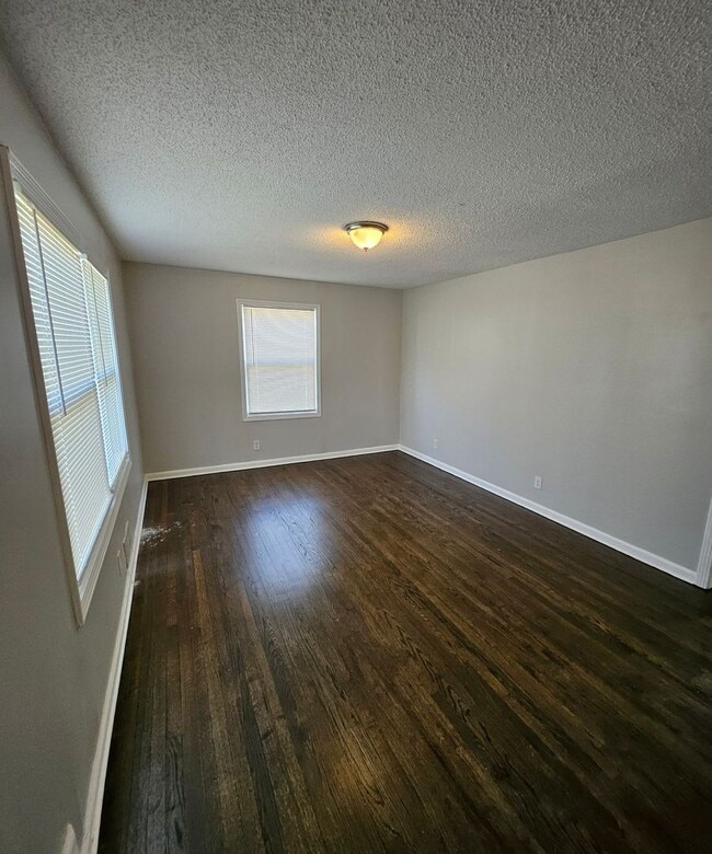 5051 Belmeade Rd in Kansas City, MO - Building Photo - Building Photo