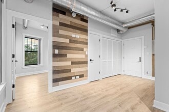 7655 N Sheridan Rd, Unit 407 in Chicago, IL - Building Photo - Building Photo