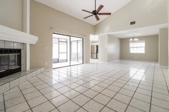 9513 Drakemill Ct in Tampa, FL - Building Photo - Building Photo