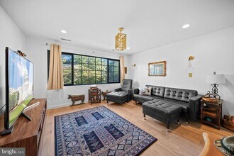4214 50th St NW in Washington, DC - Building Photo - Building Photo