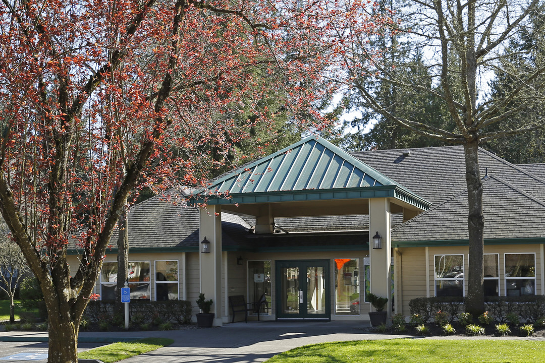 Commons at Creekside Apartments in Hillsboro, OR - Foto de edificio