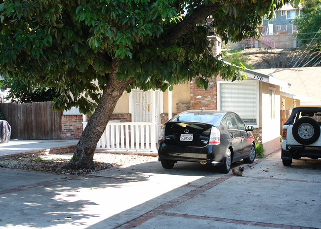 706 N Vendome St in Los Angeles, CA - Foto de edificio - Building Photo