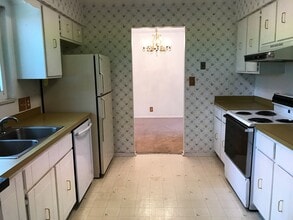 Spacious 3 Bed 2 Bath House Near CSU Campus! in Fort Collins, CO - Building Photo - Building Photo