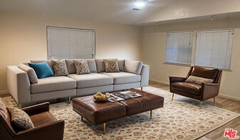 114 W 13th St in Merced, CA - Building Photo