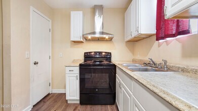 2926 E Baldwin Rd in Panama City, FL - Building Photo - Building Photo