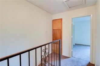 404 Amber Ln in Crowley, TX - Building Photo - Interior Photo