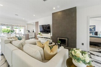 1544 Michigan Ave in Miami Beach, FL - Building Photo - Building Photo