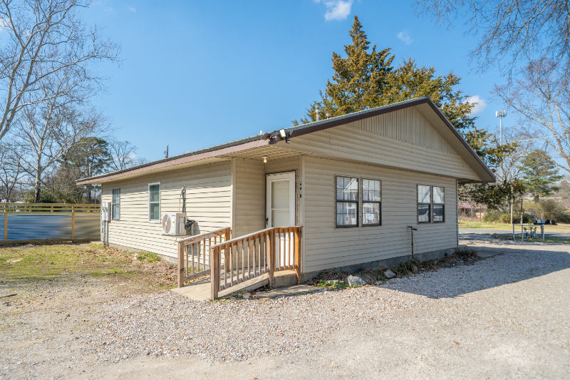 166 Long Beach Dr in Lake Hamilton, AR - Building Photo