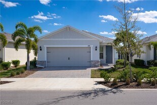 42186 Edgewater Dr in Punta Gorda, FL - Building Photo