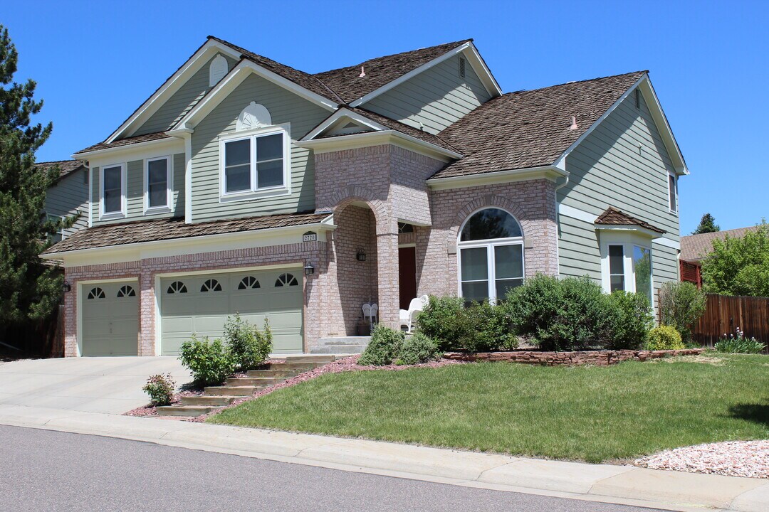 2720 South Cole Court in Lakewood, CO - Building Photo
