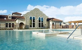 Rosemont at Mission Trails in Dallas, TX - Building Photo