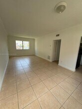 120 SW 18th Ct in Miami, FL - Building Photo - Building Photo