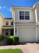 1345 Henley St, Unit 706 in Naples, FL - Building Photo - Building Photo