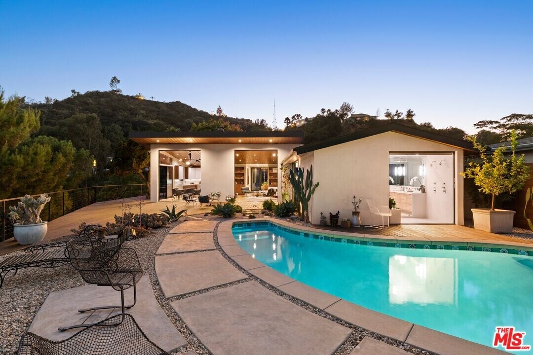 2652 Byron Pl in Los Angeles, CA - Building Photo