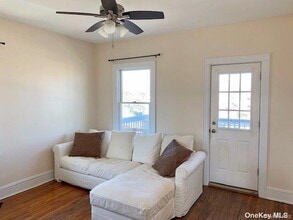 216 W Hudson St in Long Beach, NY - Building Photo - Building Photo