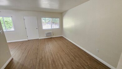 815 Benton Wy, Unit 2 in Los Angeles, CA - Building Photo - Building Photo