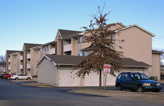 Linden Apartments in Bartlesville, OK - Building Photo - Building Photo