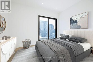 230 Townsgate Dr in Vaughan, ON - Building Photo - Building Photo