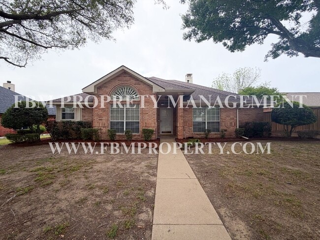 property at 310 Iroquois Ln