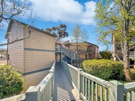 2956 Elm Tree Ct in Spring Valley, CA - Building Photo