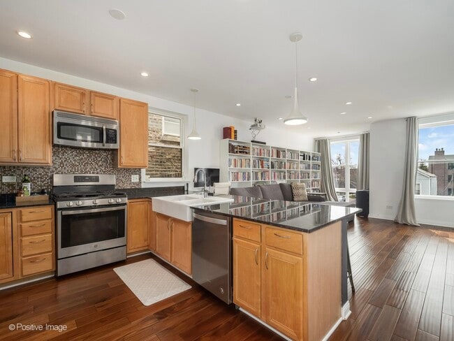 3502 W Diversey Ave in Chicago, IL - Building Photo - Building Photo