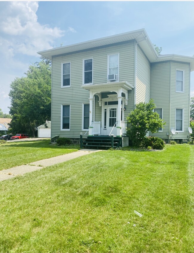 202 North Ave, Unit Apartment 1 in Battle Creek, MI - Building Photo - Building Photo