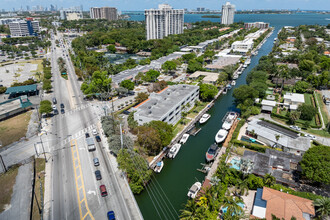 Village Del Mar Waterfront Condominiums in Miami Shores, FL - Building Photo - Building Photo