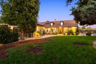 7130 Gateshead Way in West Hills, CA - Building Photo - Building Photo